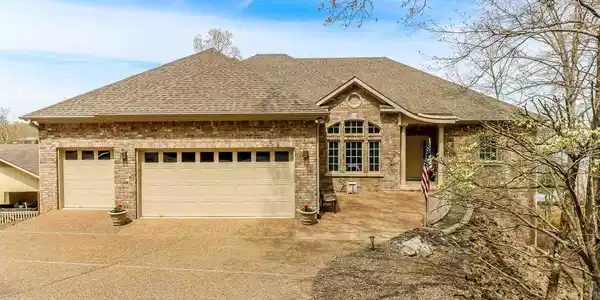9 Guindola Way