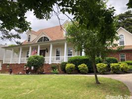 42 Ridgeline Drive W