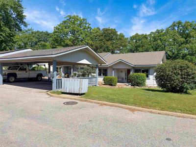 8 Spring River Lane