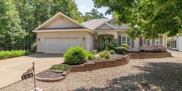 106 Cifuentes Way