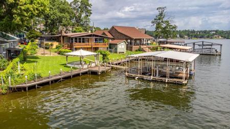 218 McDonald Loop