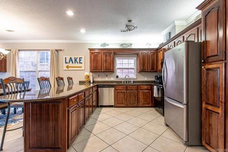 451 Lakeland