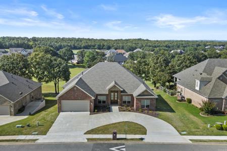 17 Waters Edge Drive