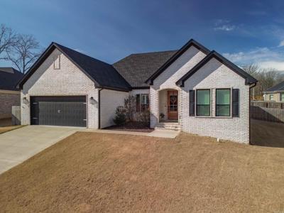 861 Oak Forest Circle