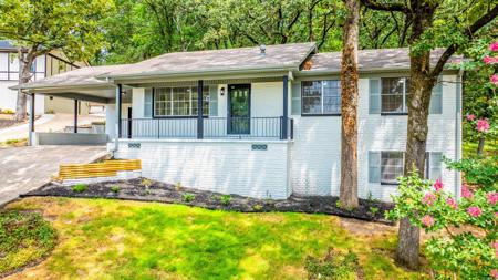 7 Brookfield Cove