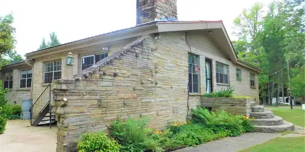139 Polk 125