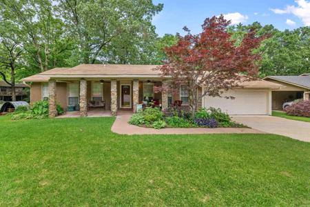 1205 Lakeshore Place