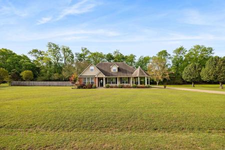 292 Woodland Cove