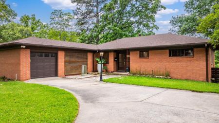 3747 Lakeview Road