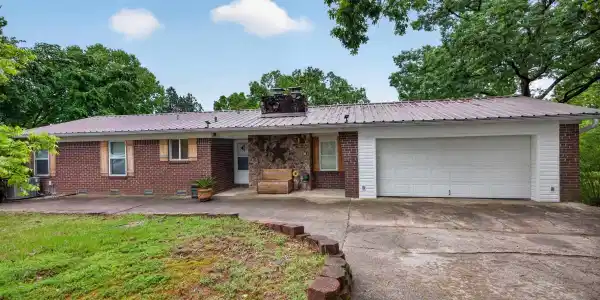 108 Catherine Crest