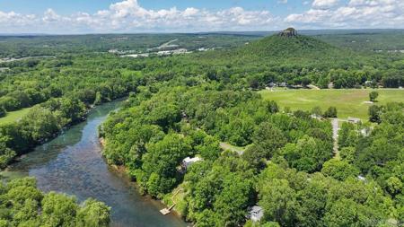 409 River Dr