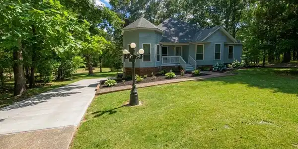 126 Pineapple Drive