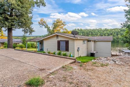 1729 Thornton Ferry Rd