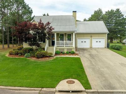 18 Brighton Pointe Lane