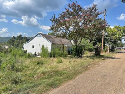 233 Pinehill