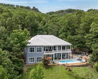 1101 Lakefront Road