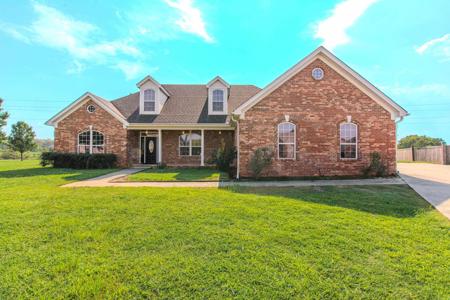1306 Tupelo Court