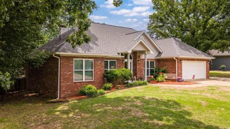 27 Winona Drive