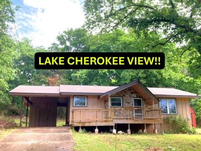 61 E Lakeshore Drive
