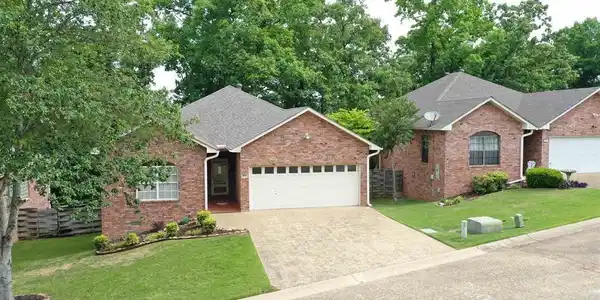 103 Creekview Terrace