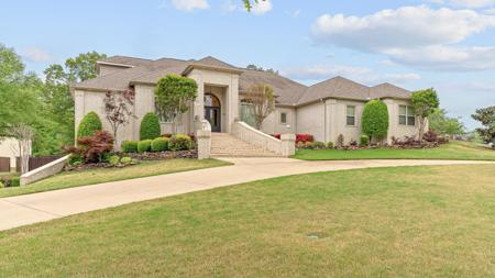 2323 Summit Oaks Cove