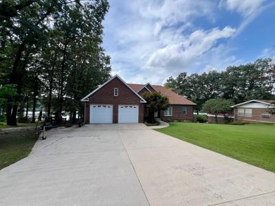 711 Leewood Drive