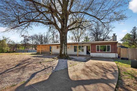 380 Long Beach Drive