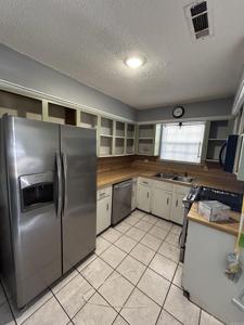 2696 Lakeside Dr Drive