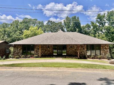 21 E Lake Drive