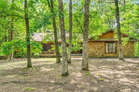 2 Baywood Drive