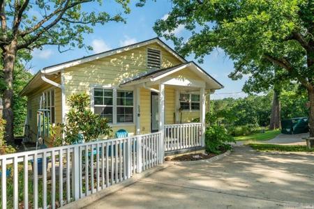 529 Burchwood Bay