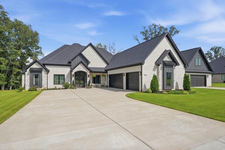 7446 Lake Point Circle