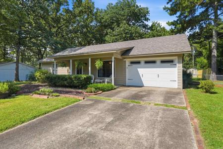 5903 Edgewood Dr