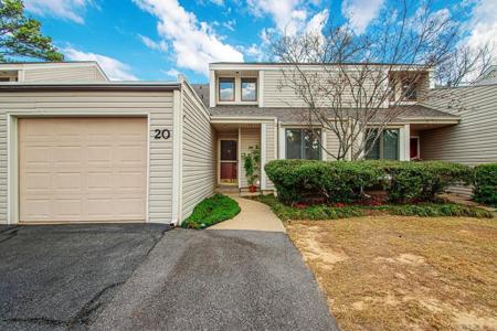 20 Fairway Woods Cir