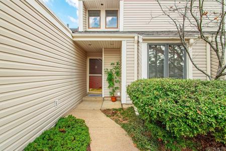20 Fairway Woods Cir