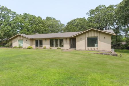 13 Heritage Park Circle