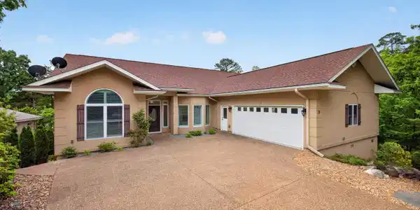 74 Salvatierra Way