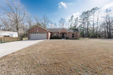 215 Indianhead Drive