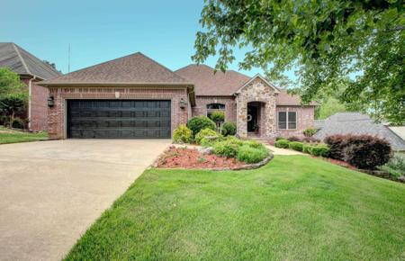 32 Bronte Court