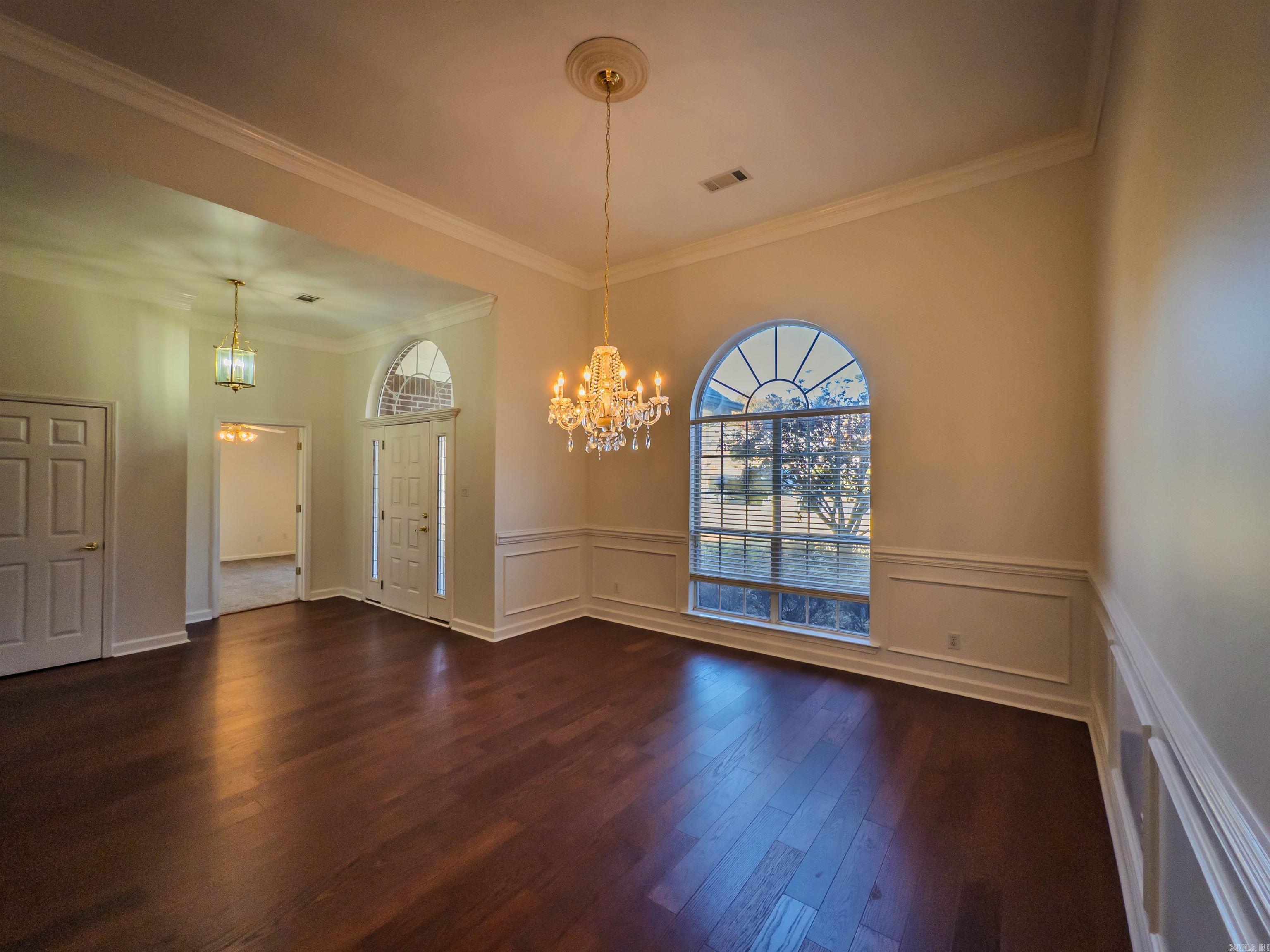 Image 3: Formal Dining, Dining Room