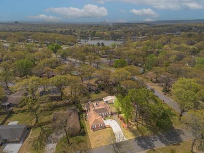 1704 War Eagle Drive