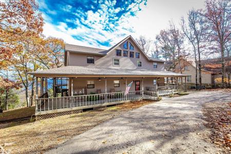 225 E Bluff