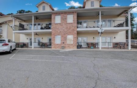 321 Peters Pt. A2