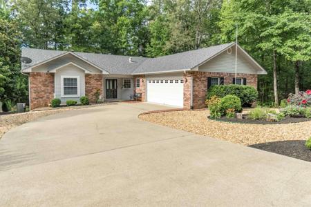 8 Ballobar Lane
