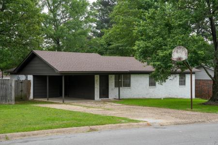 3516 Vicki Drive