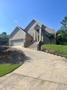 17 Ouachita Drive