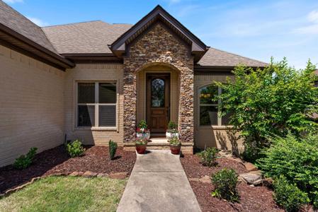 43 Tournay Circle