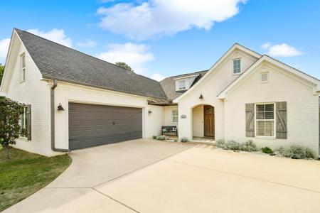 2401 Aberdeen Drive