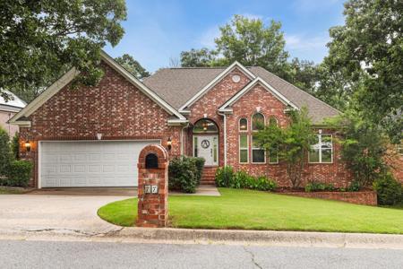 17 Chicot Dr
