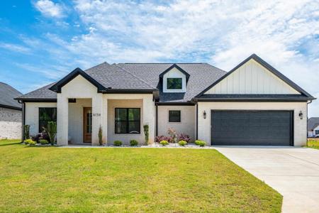 6154 Majestic Waters Drive